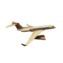 Load image into Gallery viewer, Gulfstream 650 Mahogany Wood Desktop Airplane Modal