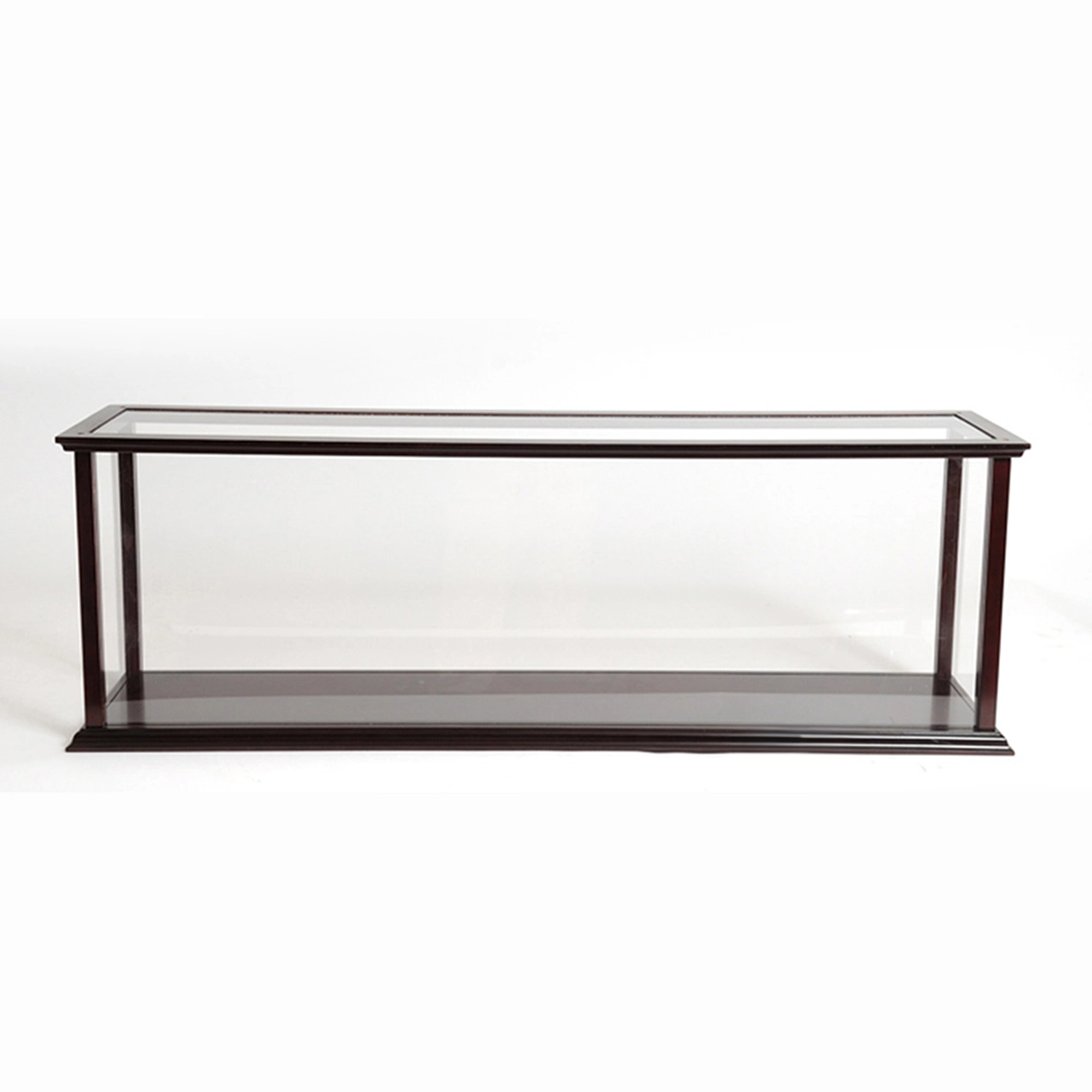 Display Case for Cruise Liner Mid