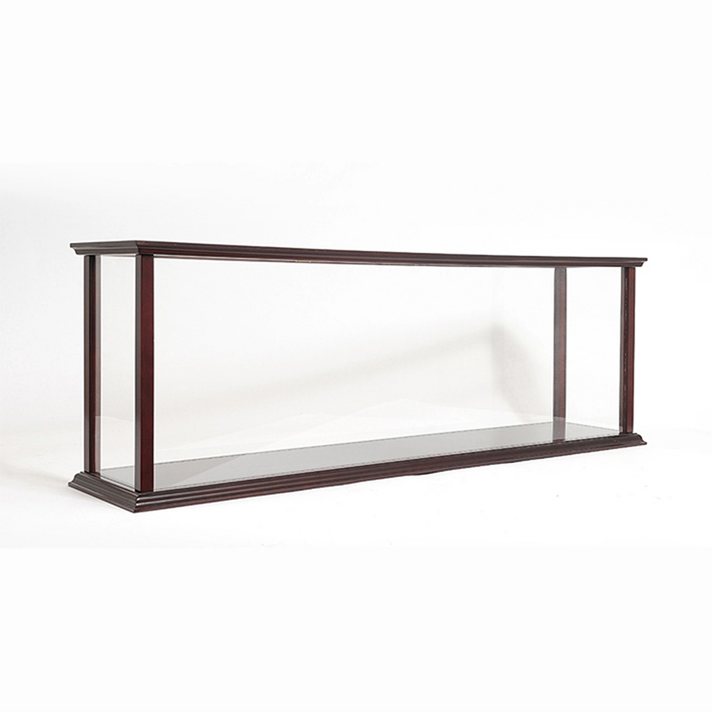 Display Case for Cruise Liner Mid