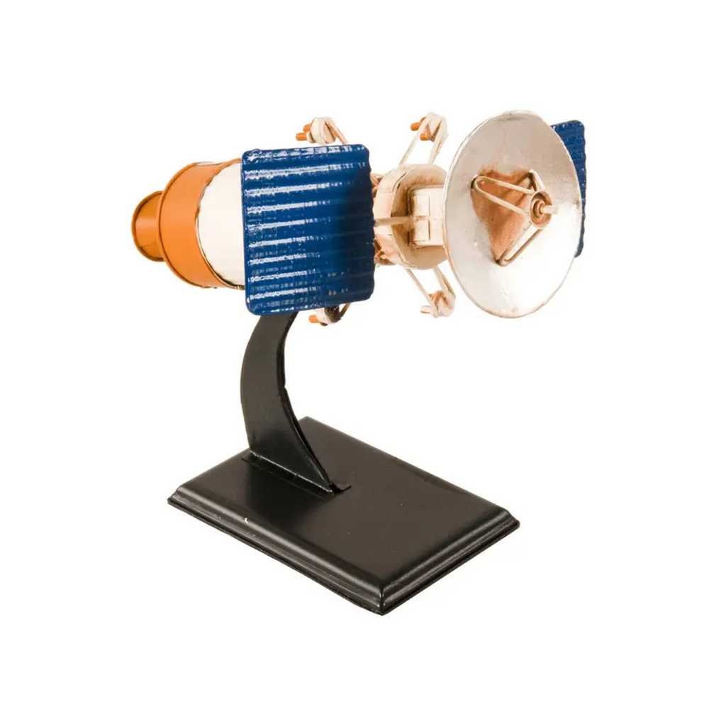 Magellan Spacecraft Model Magellan Spacecraft Model