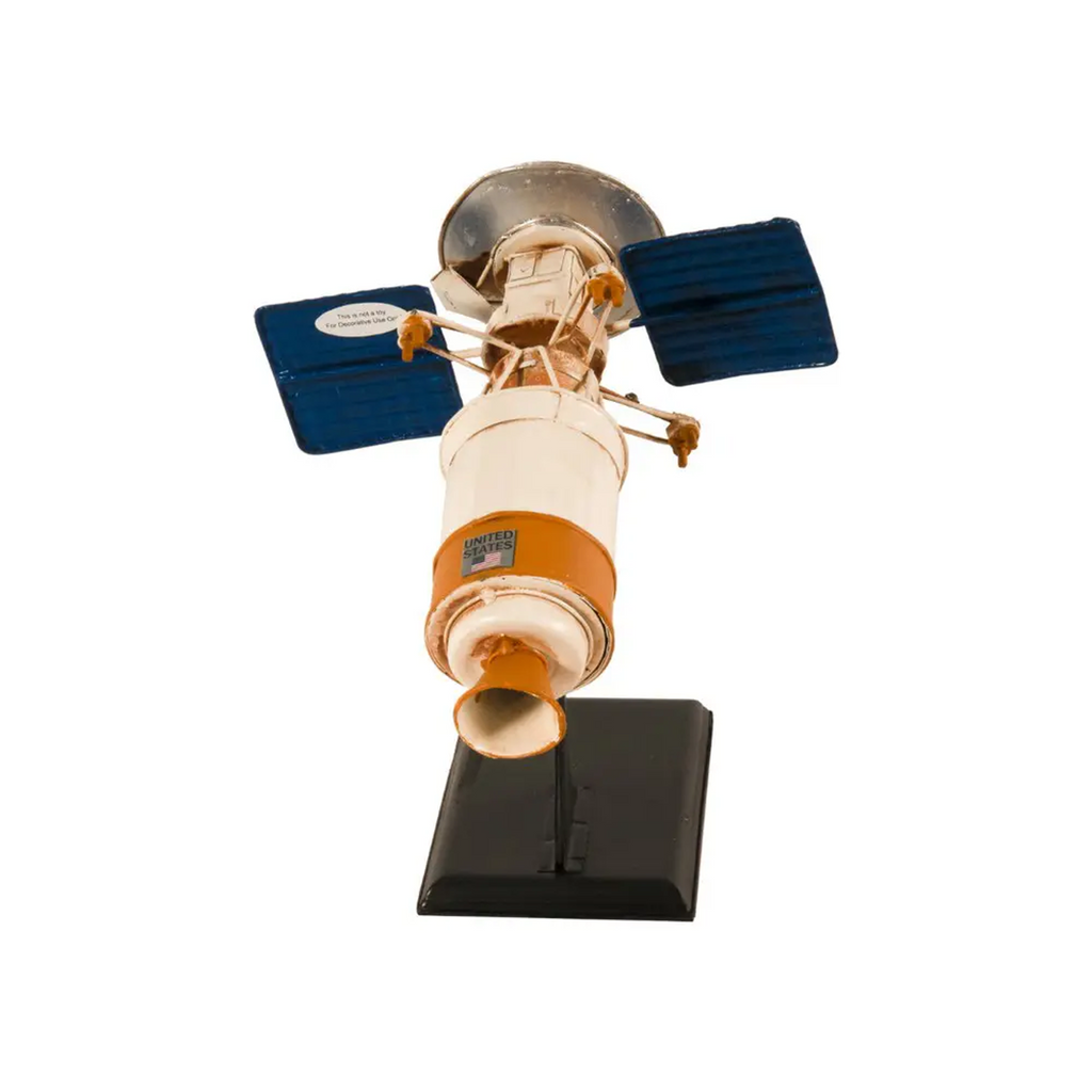 Magellan Spacecraft Model Magellan Spacecraft Model