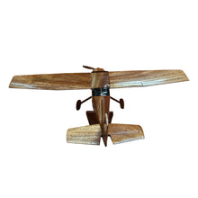 Load image into Gallery viewer, Cessna 172 Mahogany Wood Desktop Airplane Model