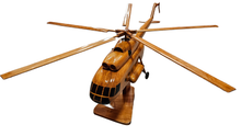 Load image into Gallery viewer, MI17 Mahogany Wood Desktop Helicopter Model