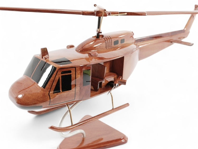 UH-1 ( UH1 ) Huey Gunship