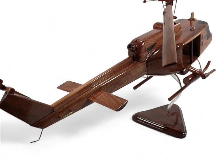 UH-1 ( UH1 ) Huey Gunship