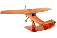 Load image into Gallery viewer, CESSNA 172