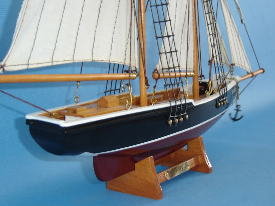 Wooden Bluenose Model Sailboat Decoration 17"