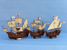 Load image into Gallery viewer, Wooden Pinta Model Ship 12&quot;