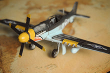 Load image into Gallery viewer, 1943 Grey Mustang P51 1:40