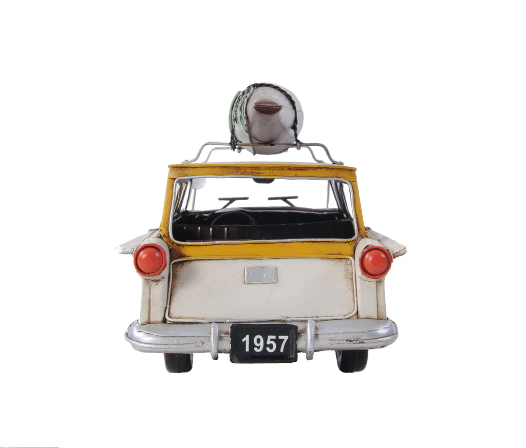 Fords Woody-Look Country Squire W/ Kayak