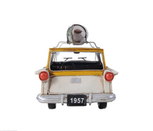 Load image into Gallery viewer, Fords Woody-Look Country Squire W/ Kayak