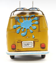Load image into Gallery viewer, 1967 Volkswagen Deluxe Bus 1:18