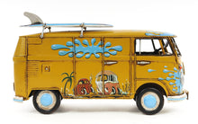 Load image into Gallery viewer, 1967 Volkswagen Deluxe Bus 1:18