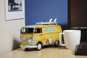 1967 Volkswagen Deluxe Bus 1:18