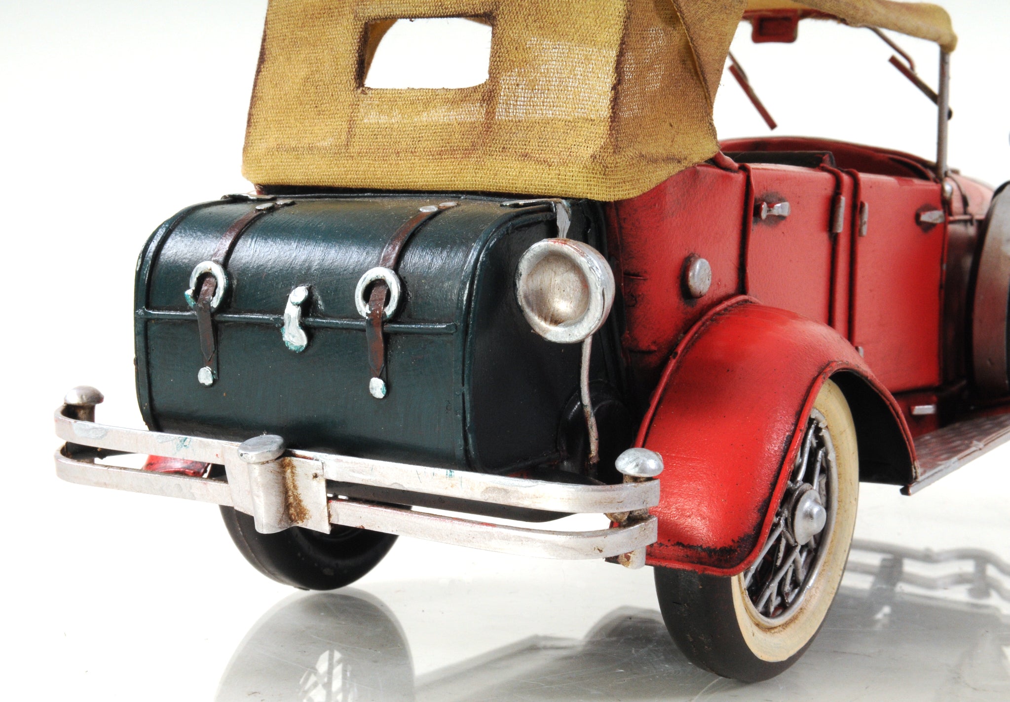 1933 Red Duesenberg J 1:12