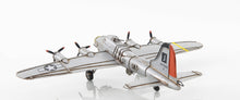 Load image into Gallery viewer, B-17 Flying Fortress