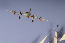 Load image into Gallery viewer, B-17 Flying Fortress