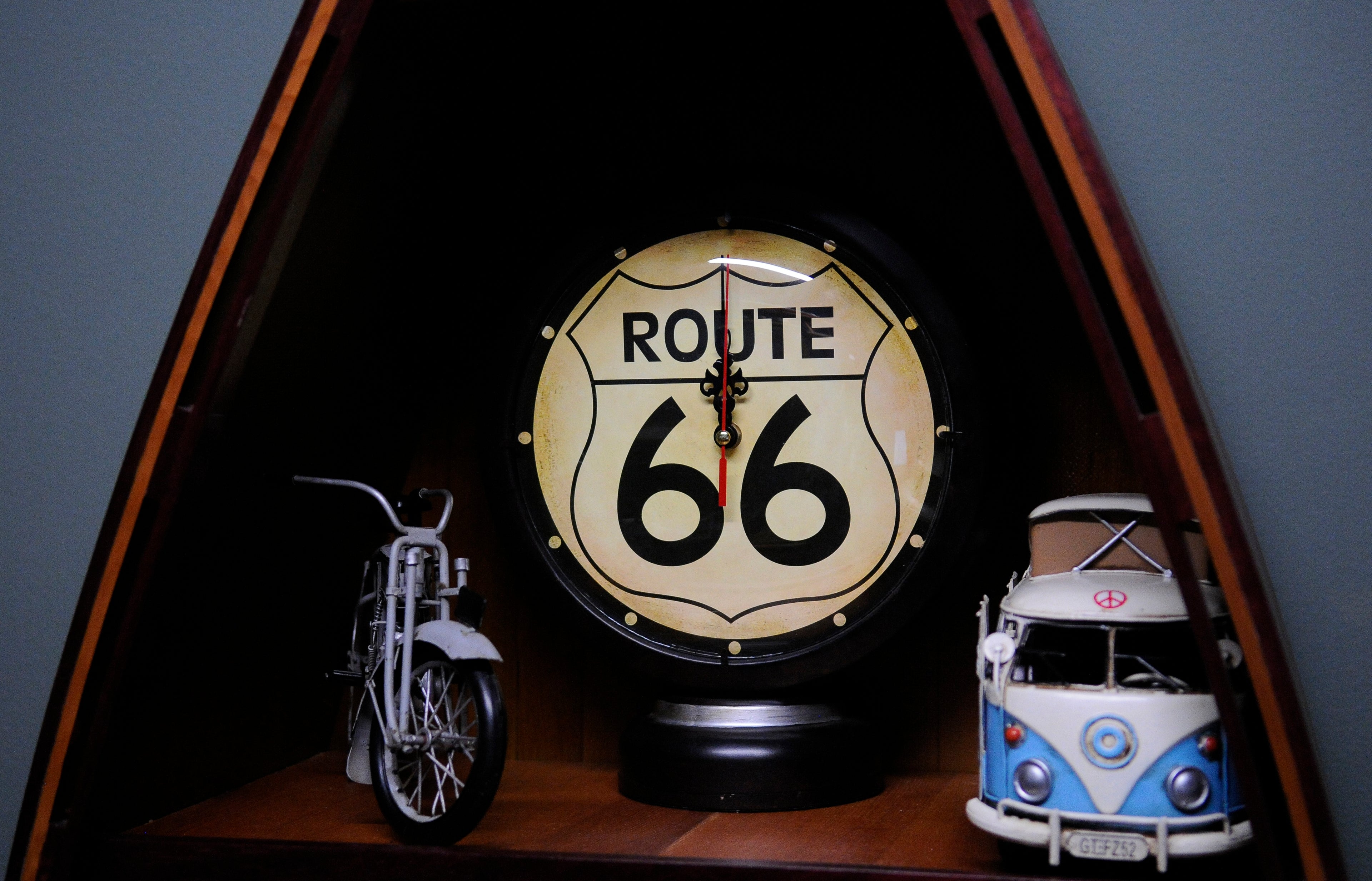 Black Gasoline 66 Gas Pump Clock
