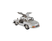 Load image into Gallery viewer, Mercedes Benz 300L Gullwing Silver Model