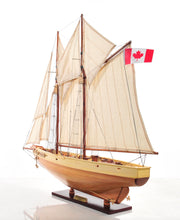 Load image into Gallery viewer, Bluenose II Fully Assembled (Small Version)
