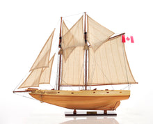 Load image into Gallery viewer, Bluenose II Fully Assembled (Small Version)