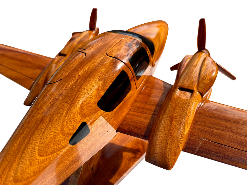 DA62 Diamond Mahogany Wood Desktop Model