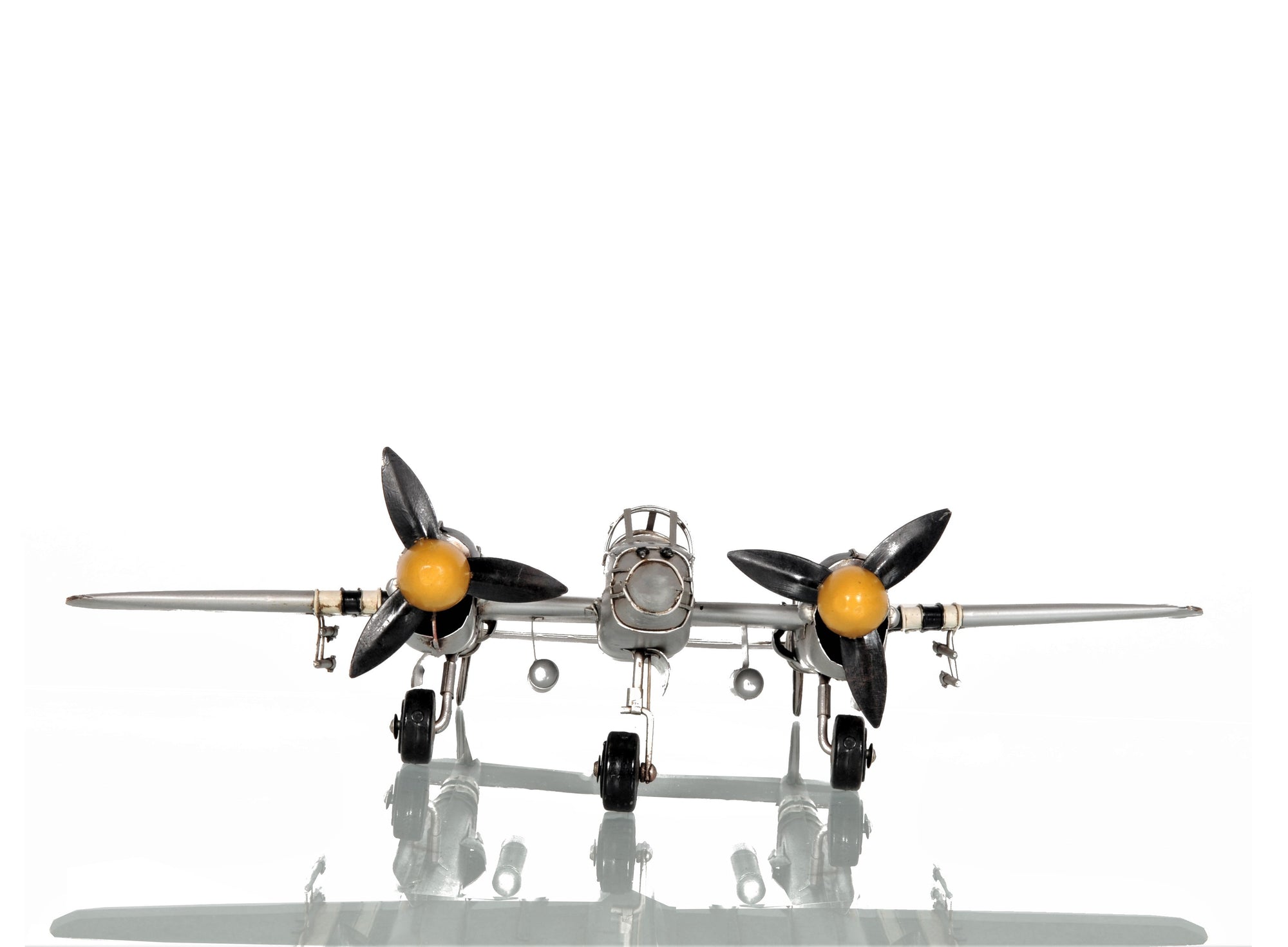 1941 Lockheed P-38 Lightning Fighter