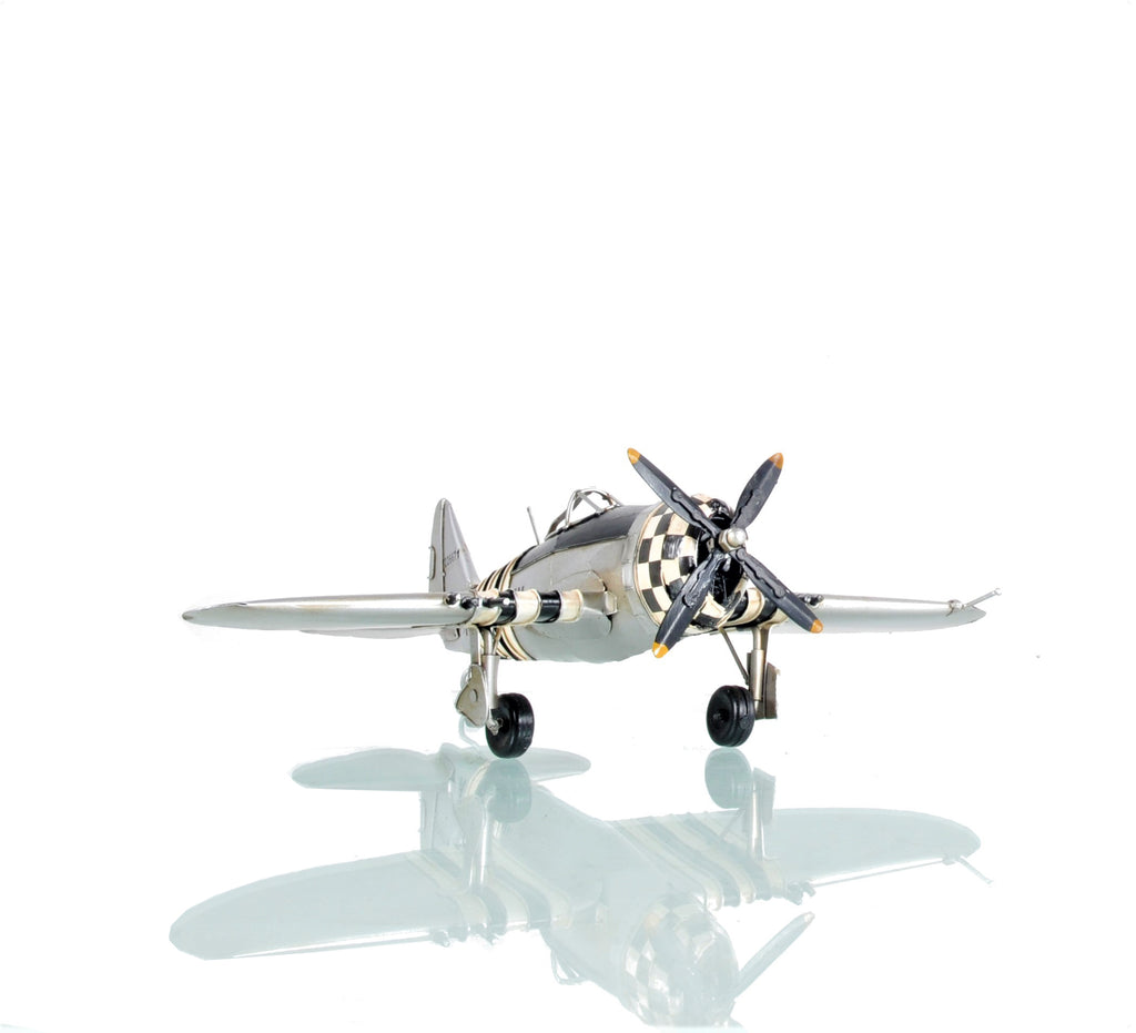 1943 Republic P-47 Bomber-Fighter