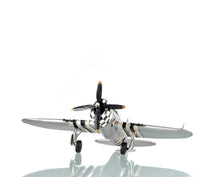 Load image into Gallery viewer, 1943 Republic P-47 Bomber-Fighter