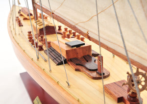 Endeavour 40