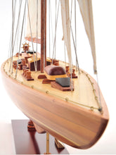 Load image into Gallery viewer, Endeavour 40