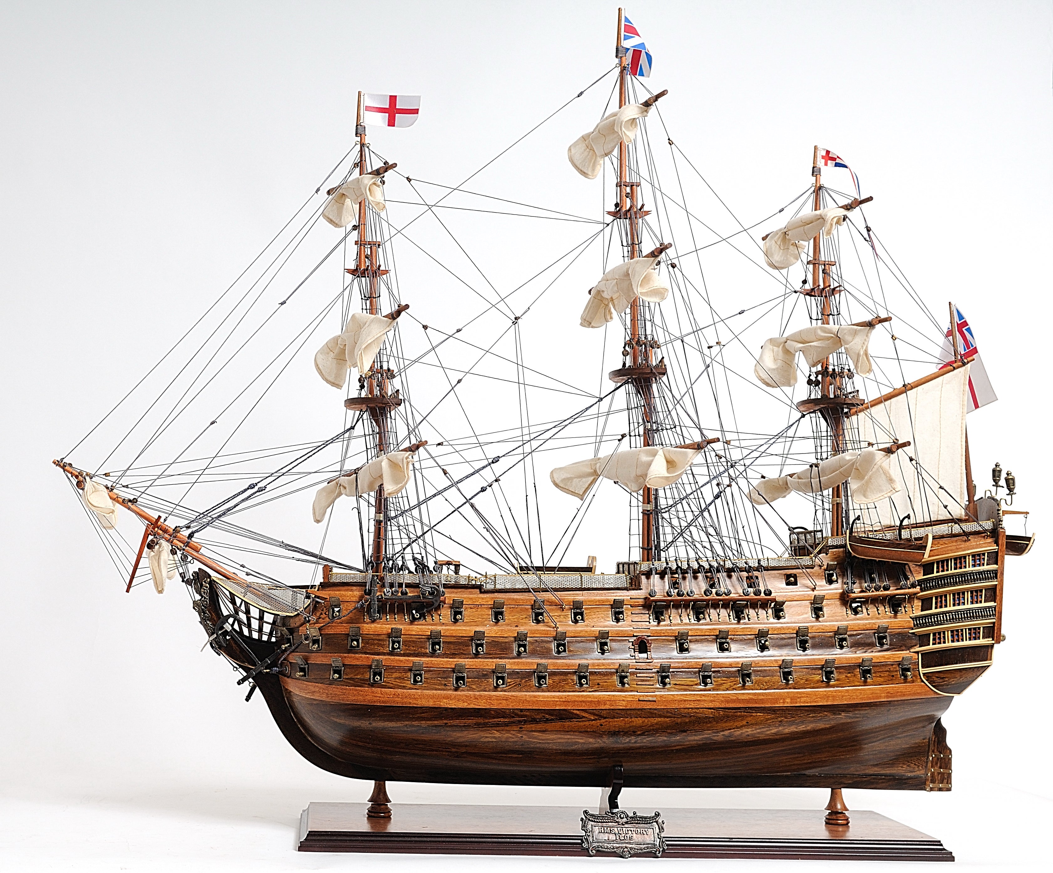 HMS Victory Mid Size EE ( Shipping to Spain is included)