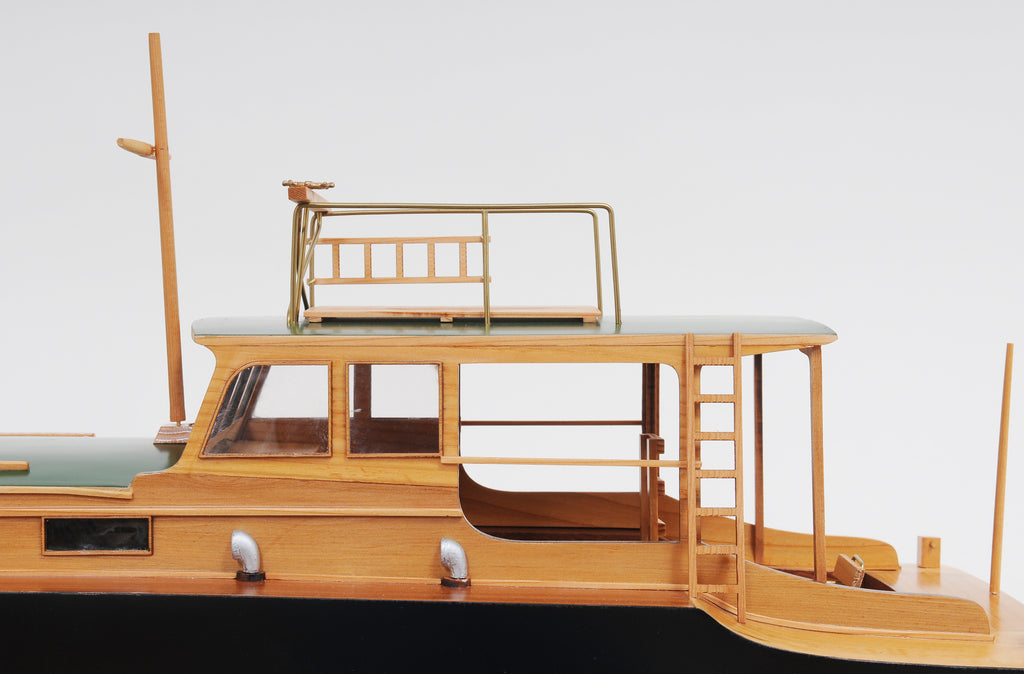 Hemingway™ Pilar Fishing Boat