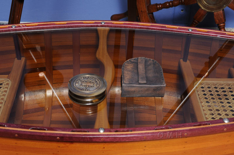 Makers to the Queen Compass w leather case