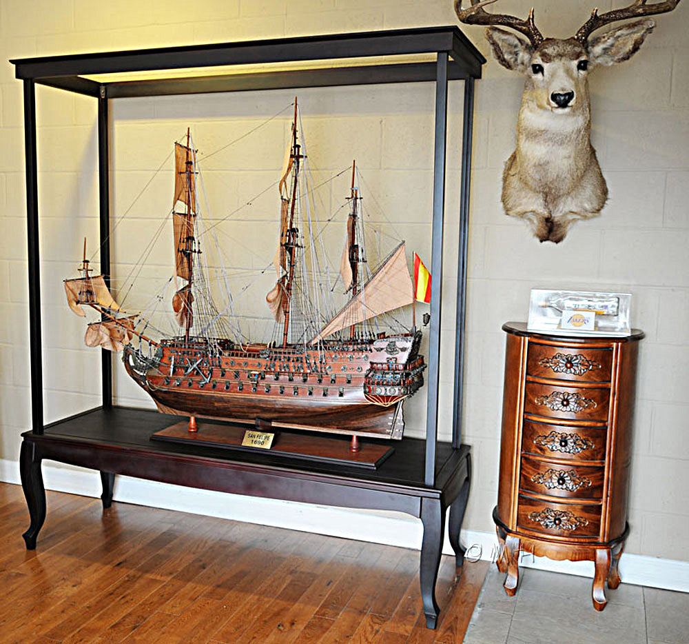 Display Case for XL ship no Glass