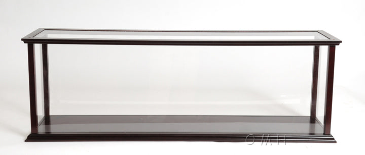 Display Case for Cruise Liner Mid