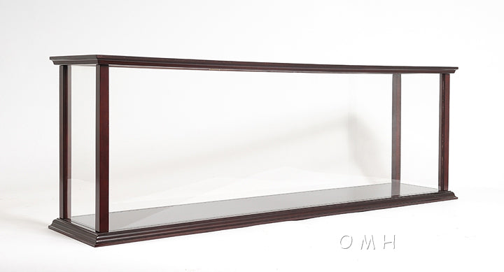 Display Case for Cruise Liner Mid
