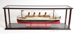 Display Case for Cruise Liner Mid
