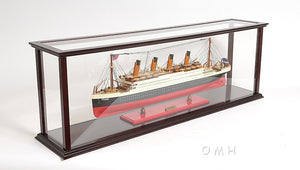 Display Case for Cruise Liner Mid