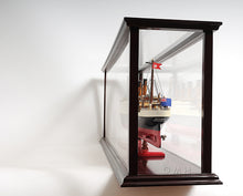 Load image into Gallery viewer, Display Case for Cruise Liner Mid