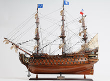 Load image into Gallery viewer, Royal Louis E.E.