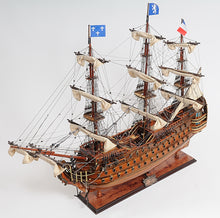 Load image into Gallery viewer, Royal Louis E.E.