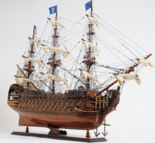 Load image into Gallery viewer, Royal Louis E.E.