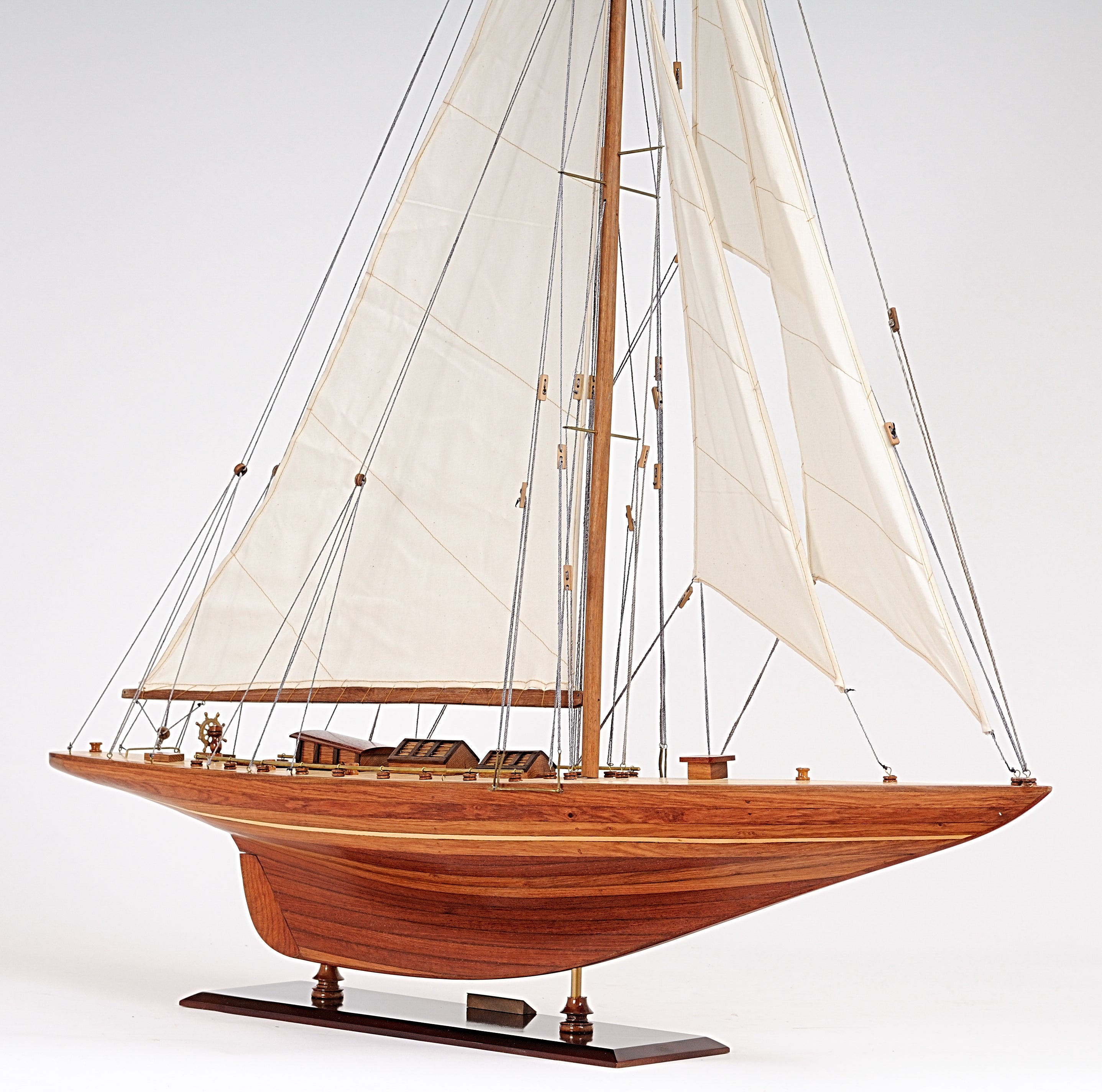 Shamrock Yacht L