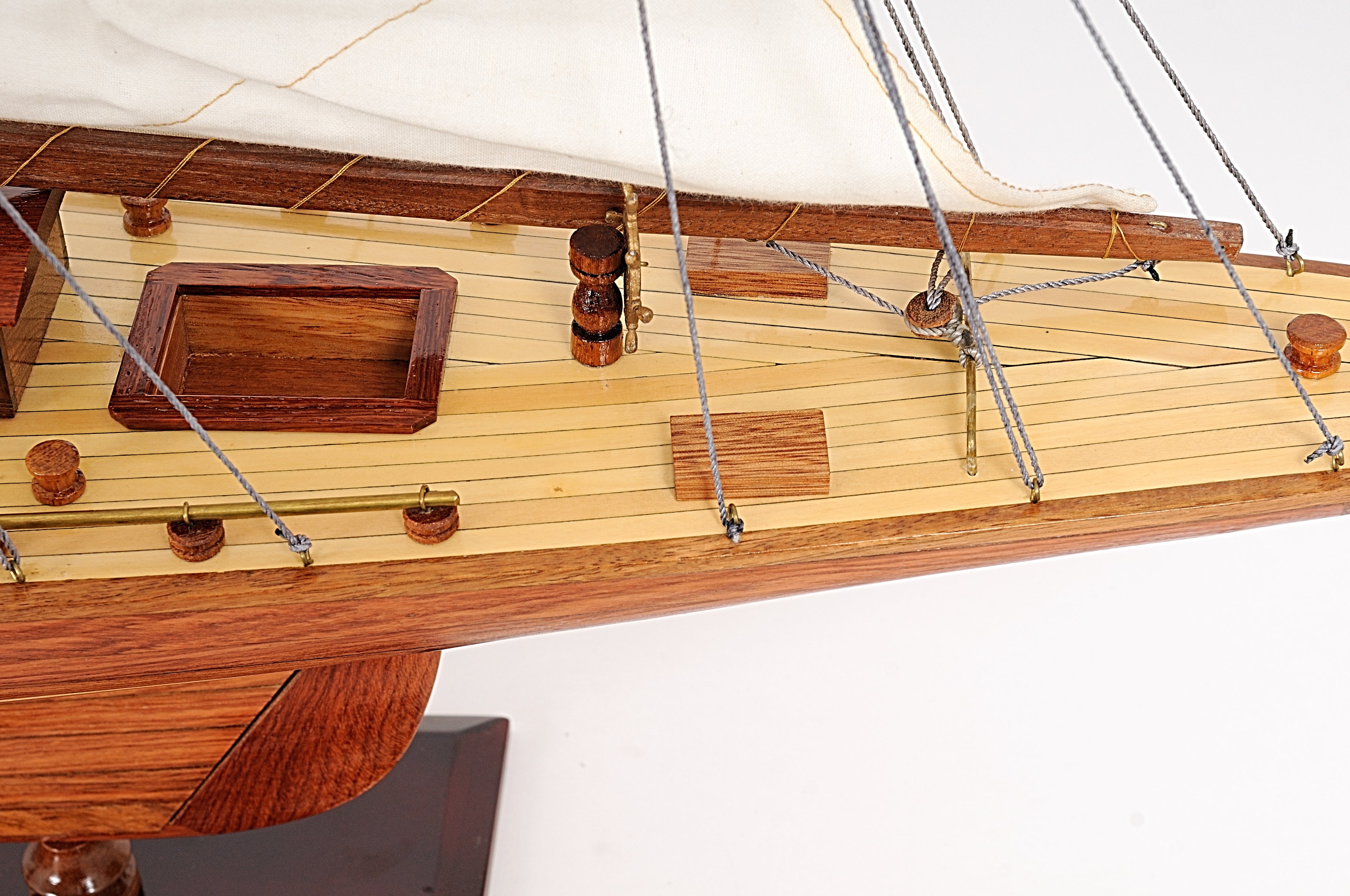 Shamrock Yacht L