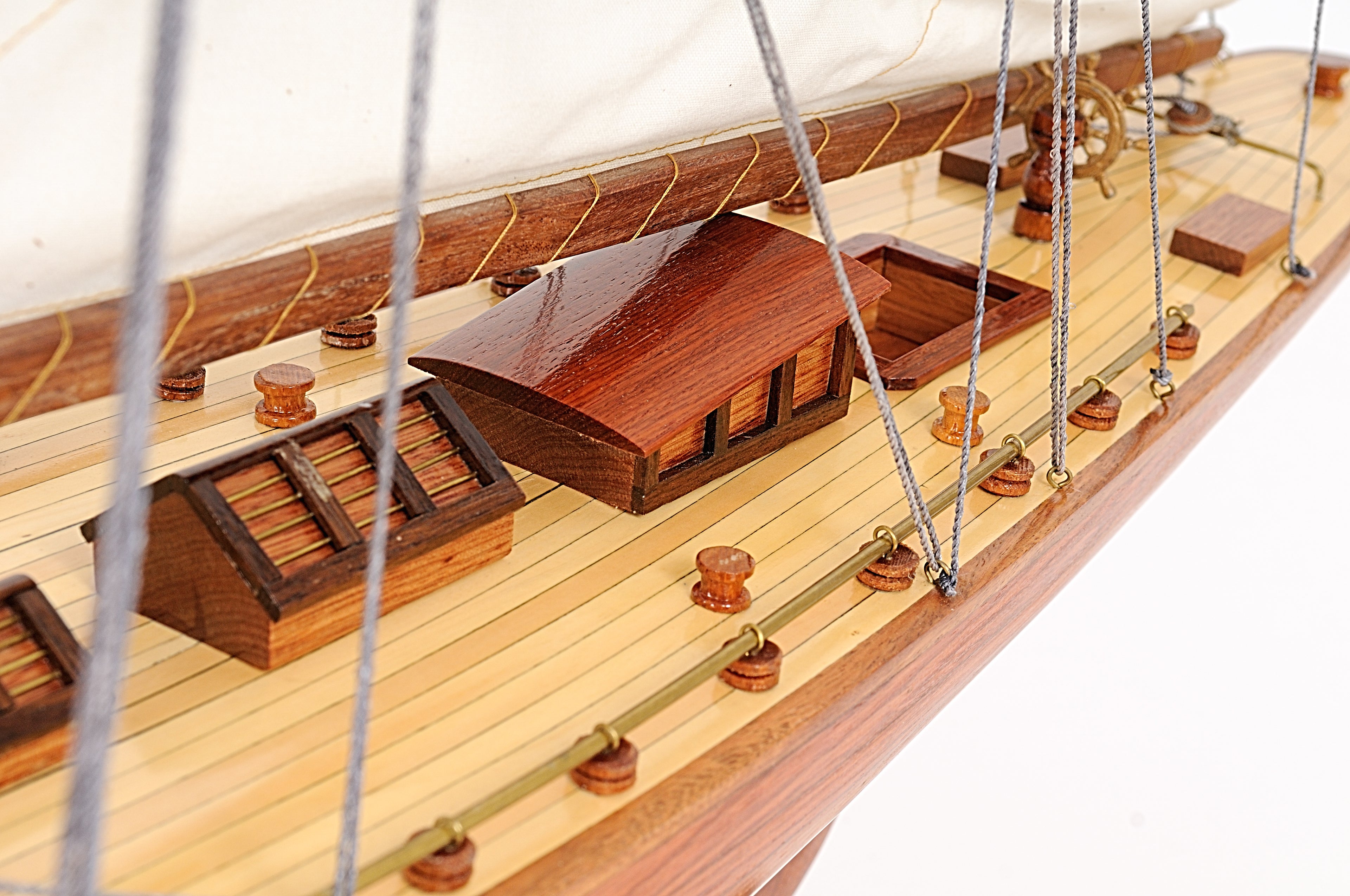 Shamrock Yacht L