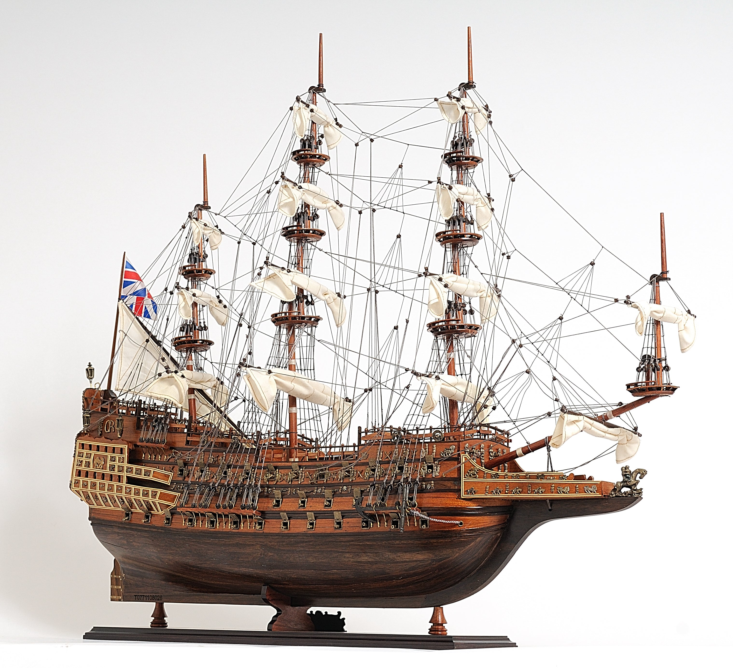 Sovereign of the Seas Mid Size EE