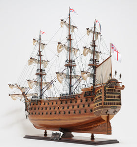 HMS Victory Midsize With Display Case