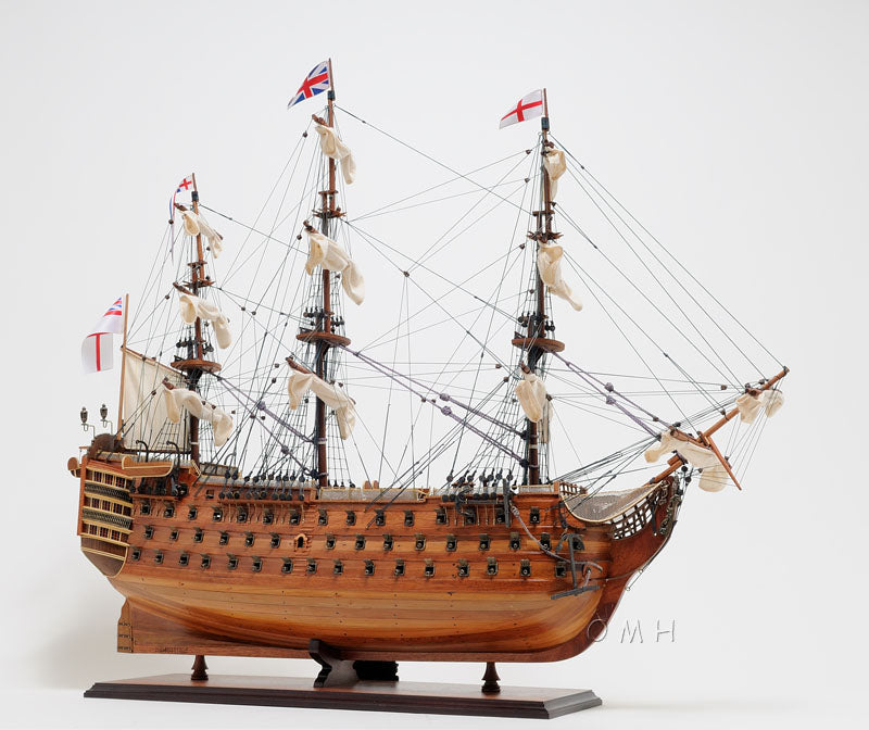 HMS Victory Large With Table Top Display Case