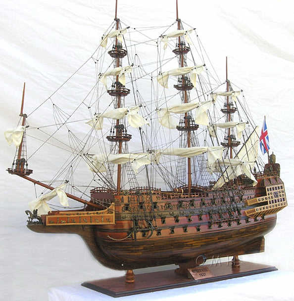 Sovereign of the Seas XXL - 7.5 Ft